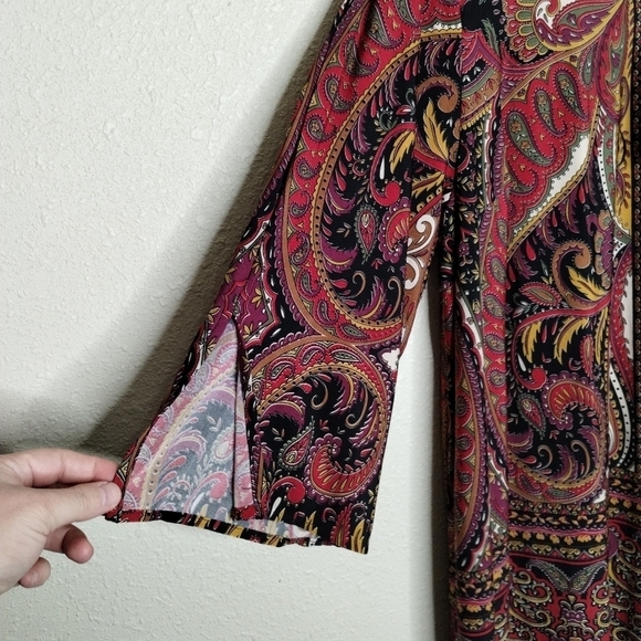 Catherines Colorful Patterned Top Plus Size 1X - Picture 2 of 7